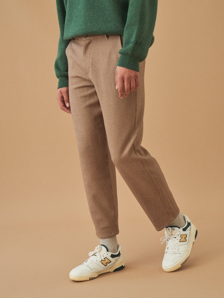 Bound Dogtooth Woven Cropped Trouser - Mocha — image 3 of 6